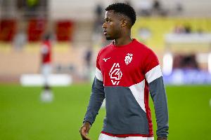 世体：巴萨尝试在法蒂交易中加入回购条款，或约定二次转会分成